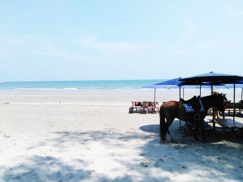 Autumn Hua Hin - The Sunset Room Esterno foto