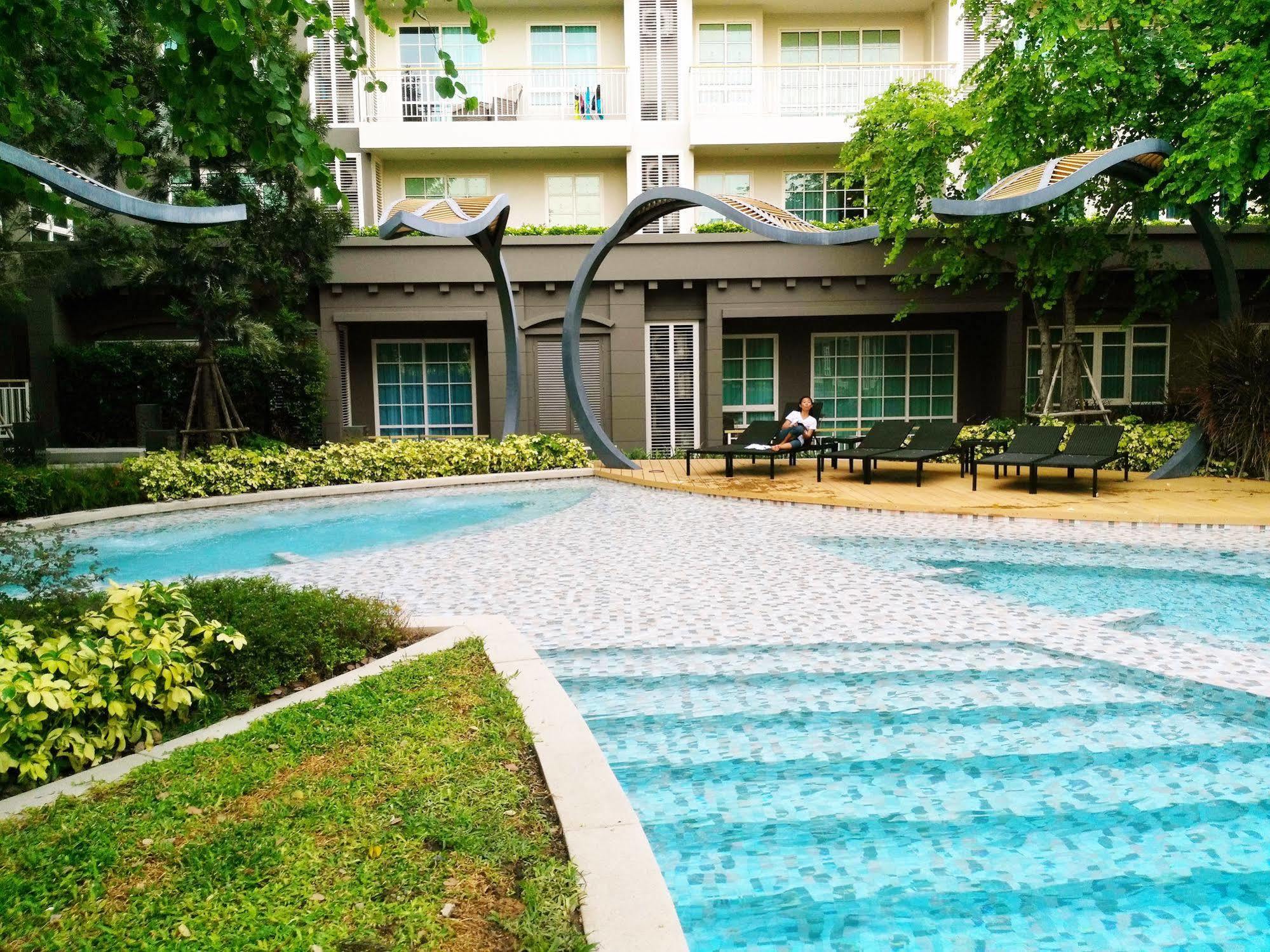 Autumn Hua Hin - The Sunset Room Esterno foto